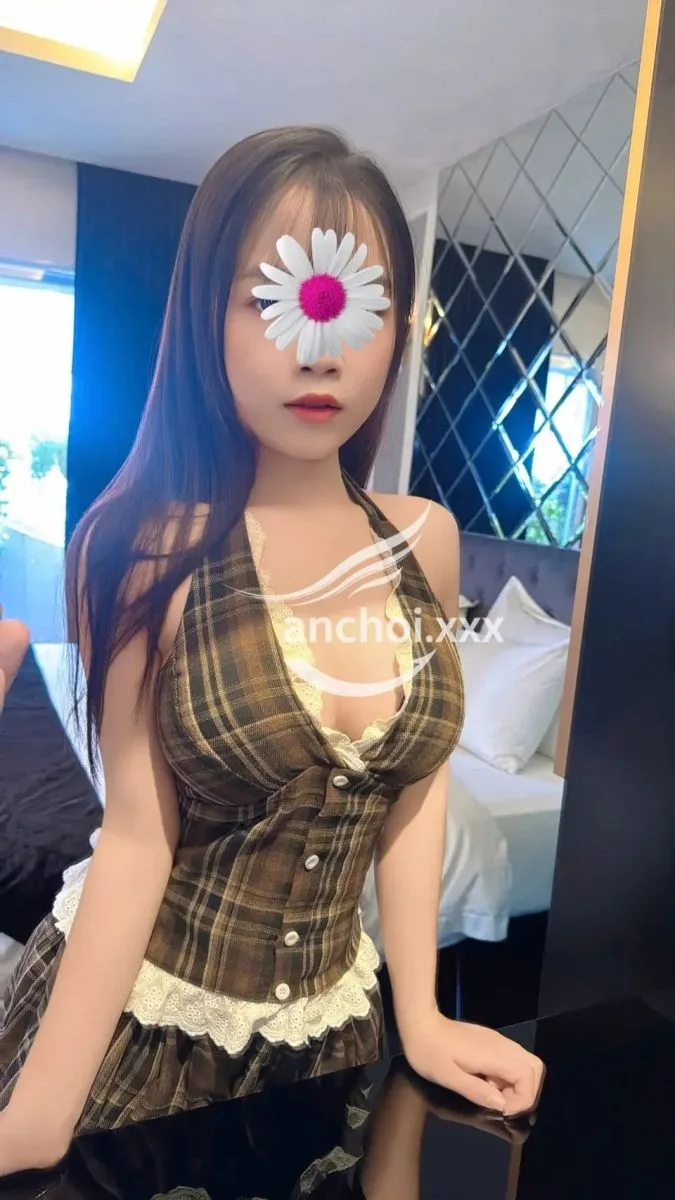 Ảnh 4 - NEW TUỆ LINH EM SINH VIÊN XINH XẮN VÀ ĐÁNG YÊU