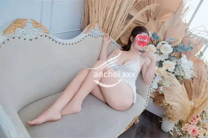 Ảnh 6 - Đoan Trang vú to mông căng bím múp rụp nhiều nước làm tình say mê