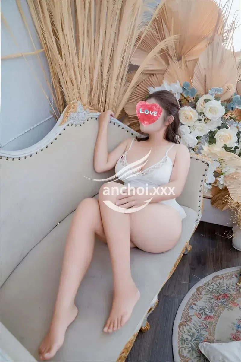 Ảnh 7 - Đoan Trang vú to mông căng bím múp rụp nhiều nước làm tình say mê