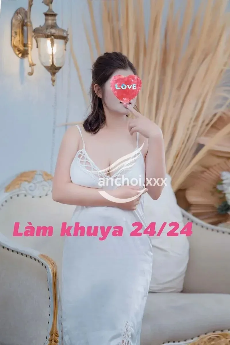 Ảnh 16 - Đoan Trang vú to mông căng bím múp rụp nhiều nước làm tình say mê