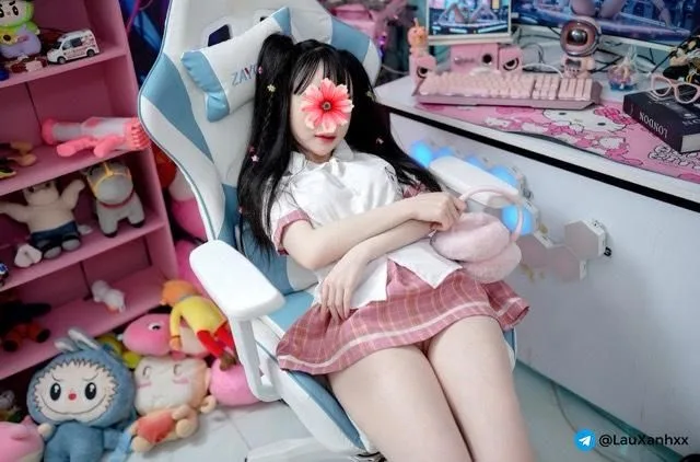 Ảnh 16 - Khả Ái 2K2 - Streamer Mới Nổi - Cân Đường Tình Thắng Đường Đua