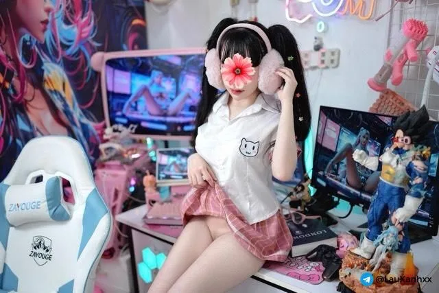 Ảnh 17 - Khả Ái 2K2 - Streamer Mới Nổi - Cân Đường Tình Thắng Đường Đua