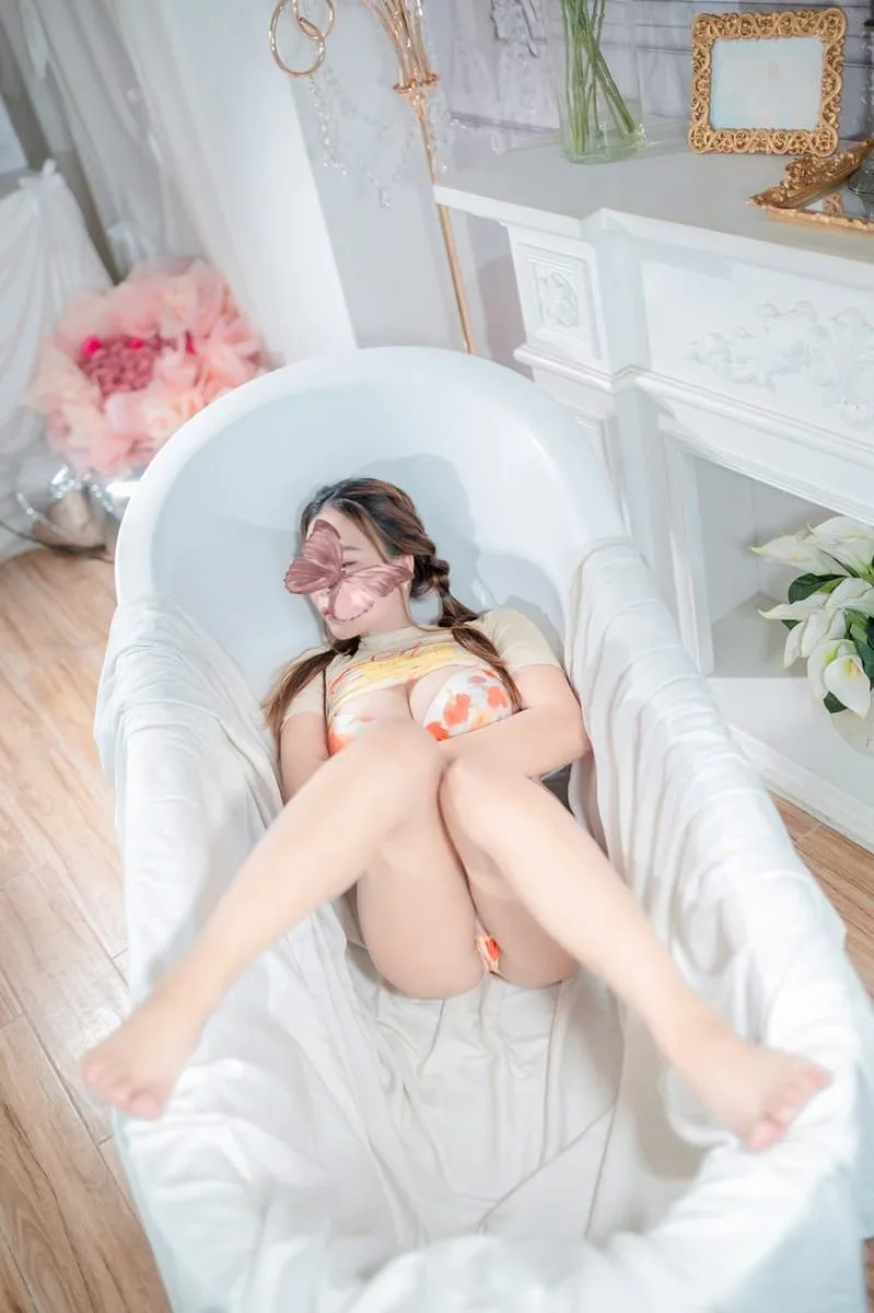Ảnh 14 - Thuỳ Trang - gái miền tây chuẩn dáng xinh - ngọt ngào