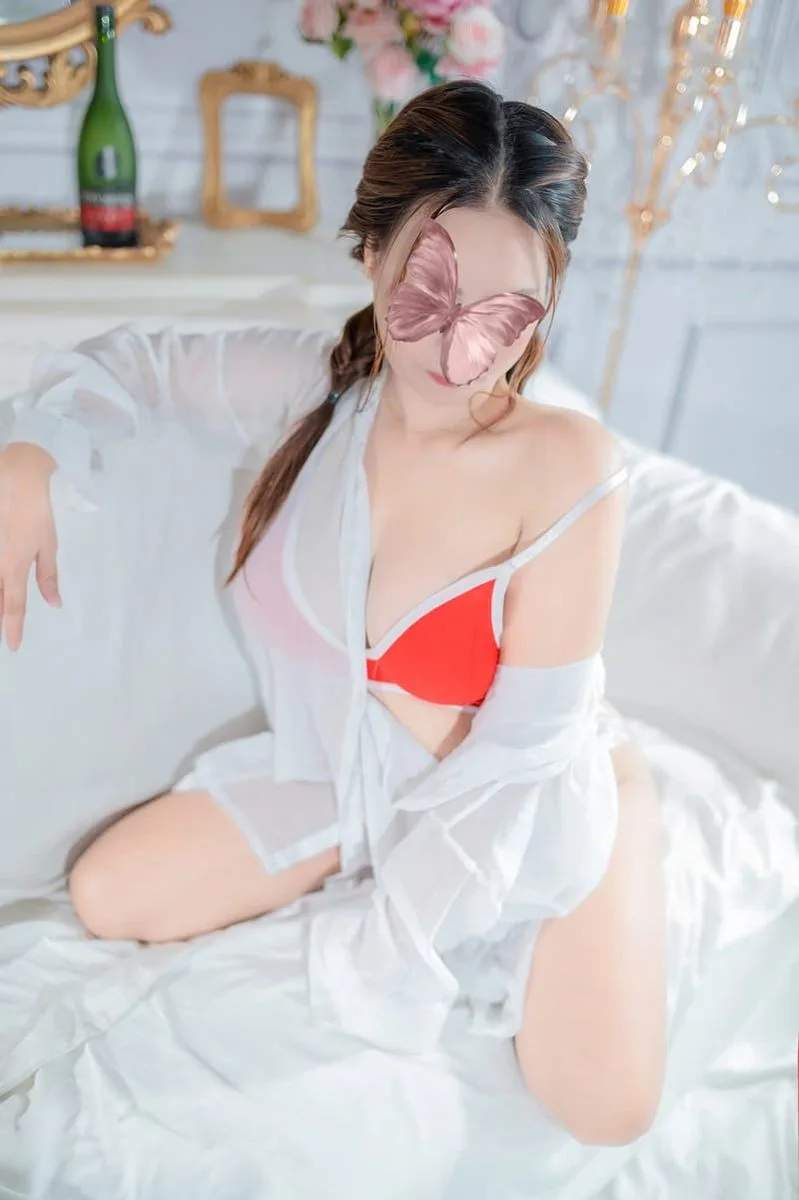 Ảnh 8 - Thuỳ Trang - gái miền tây chuẩn dáng xinh - ngọt ngào