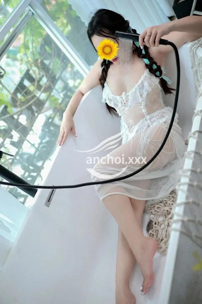 Ảnh 3 - QUỲNH ANH EM GÁI THÂN THIỆN MỚI VÀO NGHỀ ĐI LÀM LẦN ĐẦU