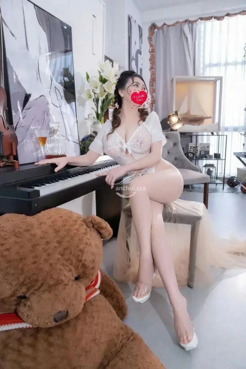 Ảnh 14 - QUỲNH NHI ĐẲNG CẤP GÁI HỒI XUÂN RỰC RỠ
