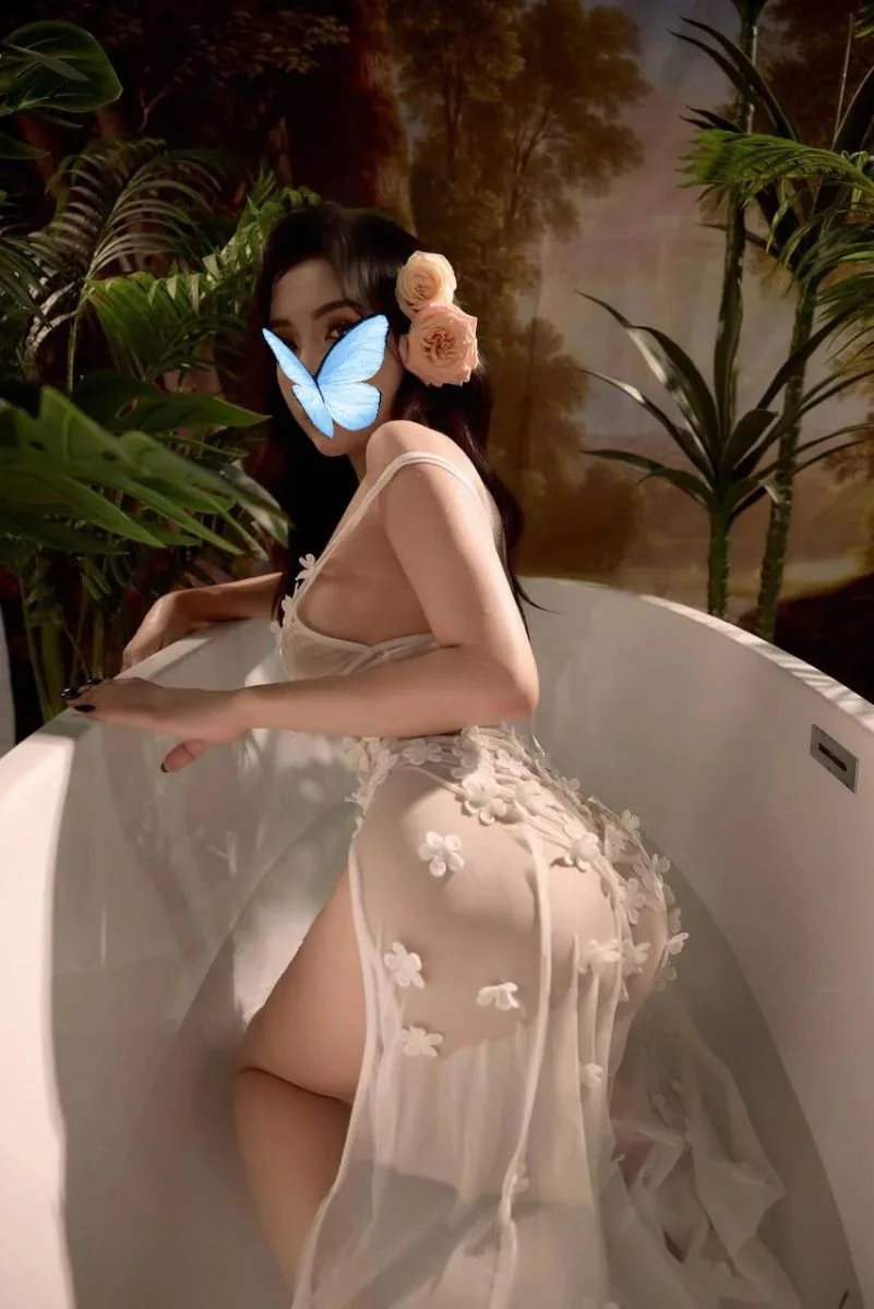 Ảnh 6 - Hot ⭐ Emy Xinh Đẹp Phong Cách Phục Vụ Chuẩn Tình Nhân