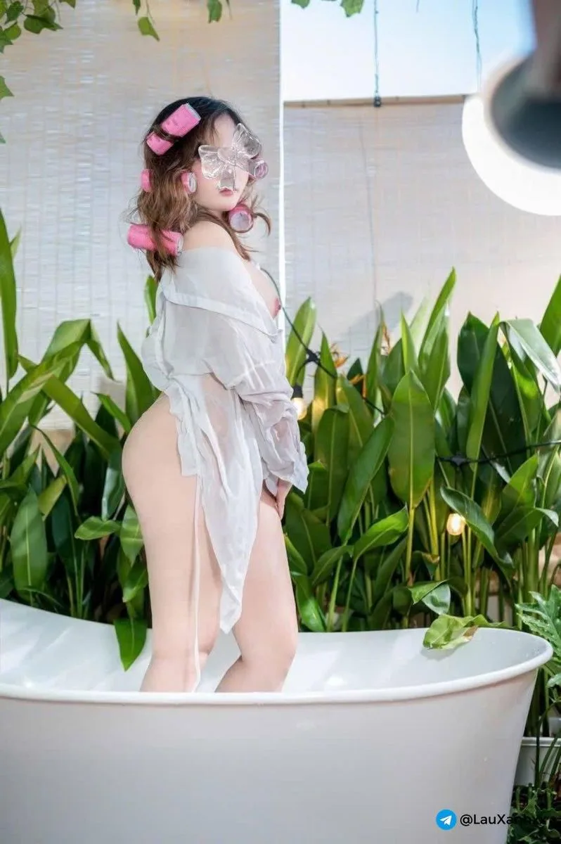 Ảnh 11 - Huyền Anh - EM GÁI NGỌT NGÀO - Tình Cảm