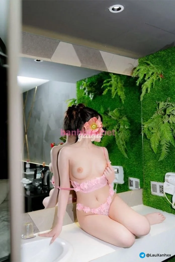 Ảnh 14 - ❤️YẾN NHI❤️ 2k5 Face Cực Xinh - Non - Body Tuyệt Đẹp