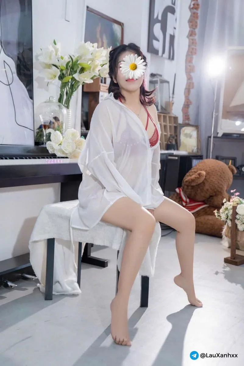 Ảnh 2 - BÍCH NGỌC- EM HÀNG CHUYÊN CƠ CỰC DÂM CHIỂU HẾT MÌNH