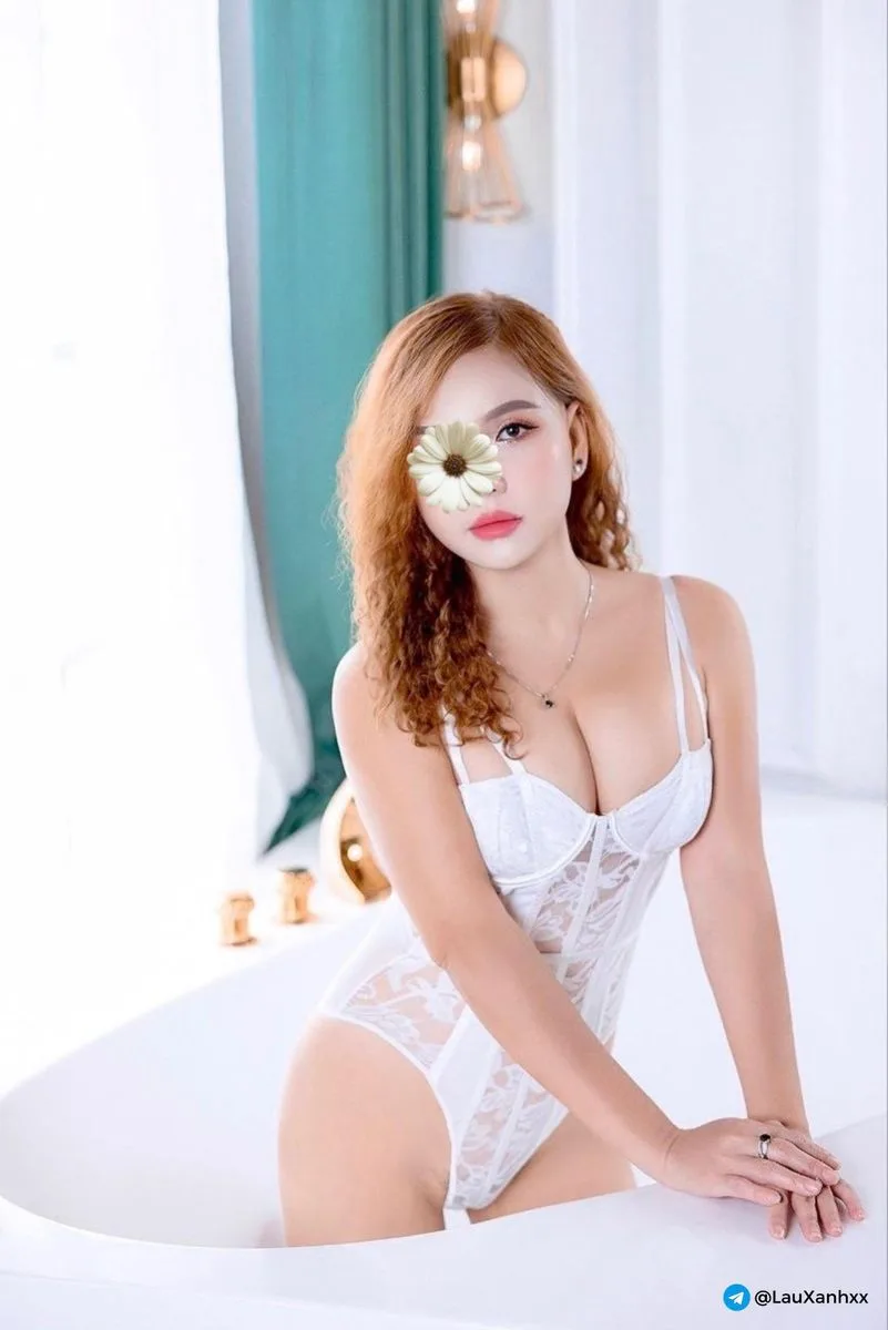 Ảnh 3 - THUỲ CHI - THẦN DÂM VÚ TO FULL SERVICE