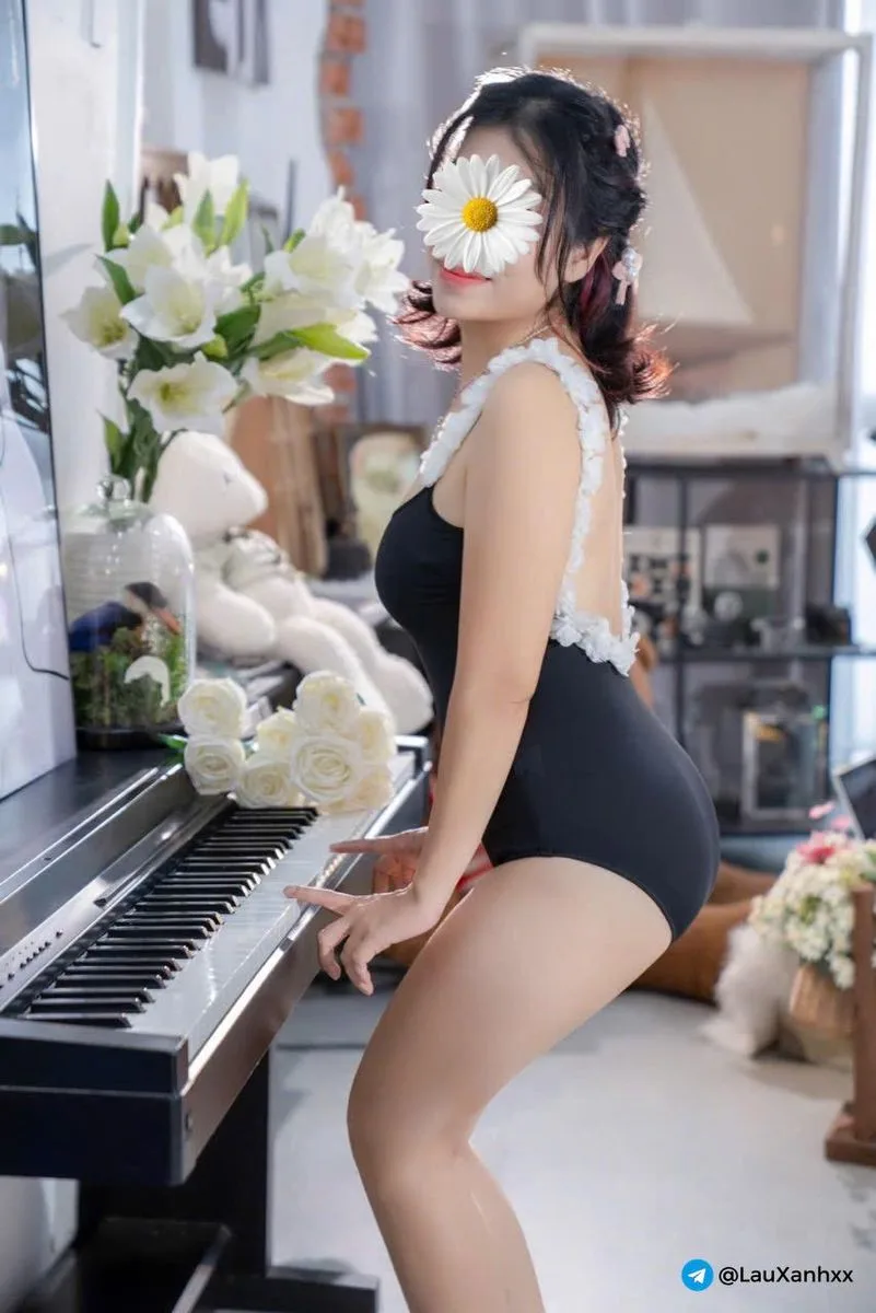 Ảnh 14 - BÍCH NGỌC- EM HÀNG CHUYÊN CƠ CỰC DÂM CHIỂU HẾT MÌNH