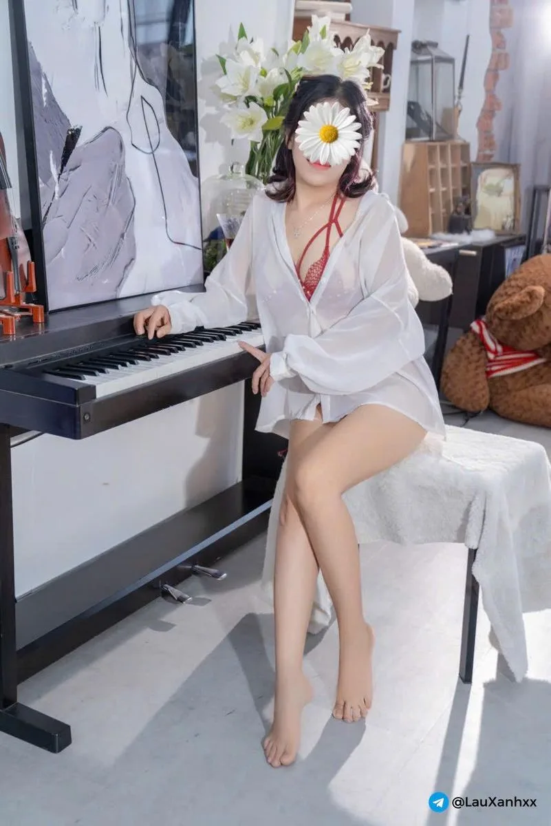Ảnh 5 - BÍCH NGỌC- EM HÀNG CHUYÊN CƠ CỰC DÂM CHIỂU HẾT MÌNH