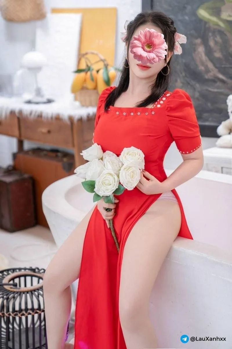 Ảnh 3 - NHÃ HÂN ❤️❤️XINH DUYÊN DÁNG TUYỆT PHẨM ÁO DÀI LÀM TÌNH ĐÁ BI LIẾM CU RẤT DÂM VÀ PHÊ